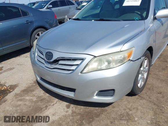 2011 Toyota Camry LE z VIN 4T4BF3EK6BR154387, wystawiony jako IAAI lot #41725062 z przebiegiem 165 211 mil mil oraz . Historia ofert i sprzedaży dostępna na DreamBid. Obrazek 6.