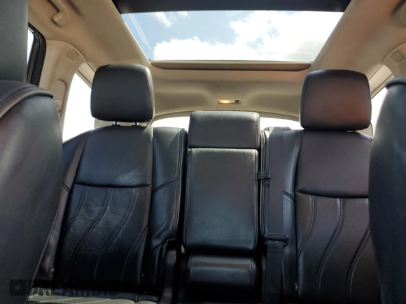 2015 Infiniti QX60 z VIN 5N1AL0MM0FC536118, wystawiony jako Copart lot #57816955 z przebiegiem 149 835 mil mil oraz Szkody całkowita. Historia ofert i sprzedaży dostępna na DreamBid. Obrazek 10.