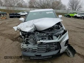 2022 Chevrolet Blazer RS z VIN 3GNKBKRS9NS146018, wystawiony jako Copart lot #82160704 z przebiegiem 27 919 mil mil oraz Czysty tytuł • Clean title. Historia ofert i sprzedaży dostępna na DreamBid. Obrazek 10.