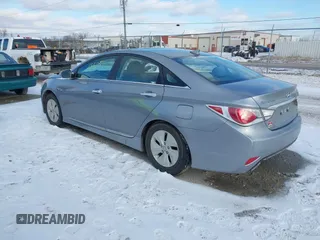 2014 Hyundai Sonata Limited with VIN KMHEC4A4XEA112985, listed as a IAAI auction lot 41215625 with 42,216 mi miles and . Bid and sale history available at DreamBid. Image 3.