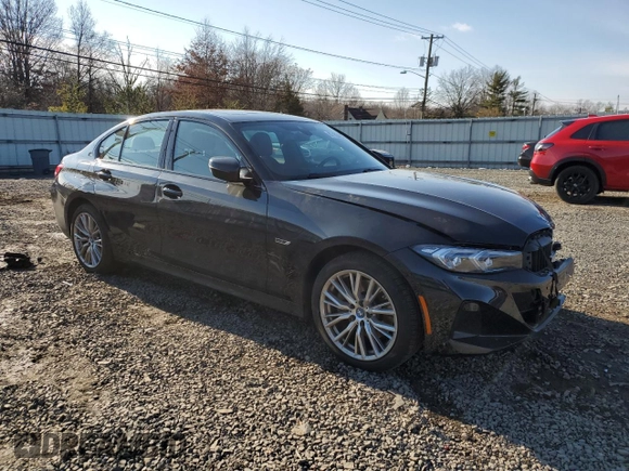 2023 BMW 3 Series 330e xDrive with VIN 3MW39FS03P8D03712, listed as a Copart auction lot 87103424 with Not Provided miles and Salvage Title. Bid and sale history available at carsss.com. Image 4.