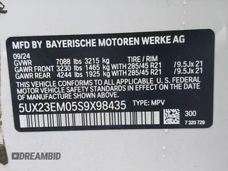 2025 BMW X7 xDrive40i z VIN 5UX23EM05S9X98435, wystawiony jako IAAI lot #41476358 z przebiegiem 2946 mil mil oraz . Historia ofert i sprzedaży dostępna na DreamBid. Obrazek 9.