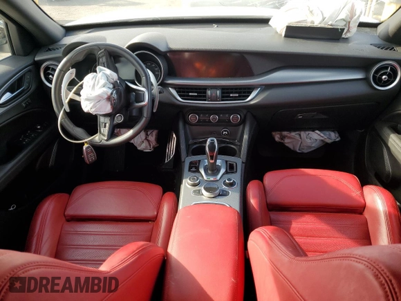 2023 Alfa Romeo Stelvio Ti z VIN ZASPAKBN2P7D64686, wystawiony jako Copart lot #84976964 z przebiegiem Nie podano mil oraz Szkoda całkowita • Salvage title. Historia ofert i sprzedaży dostępna na DreamBid. Obrazek 8.