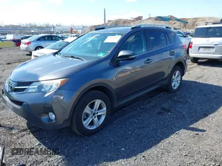 2014 Toyota RAV4 XLE with VIN 2T3RFREV2EW143193, listed as a IAAI auction lot 41892552 with 185,433 mi miles. Bid and sale history available at carsss.com. Image 2.