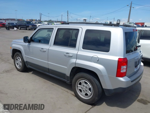 2013 Jeep Patriot Sport with VIN 1C4NJPBA7DD209591, listed as a IAAI auction lot 41945082 with 111,837 mi miles. Bid and sale history available at carsss.com. Image 3.