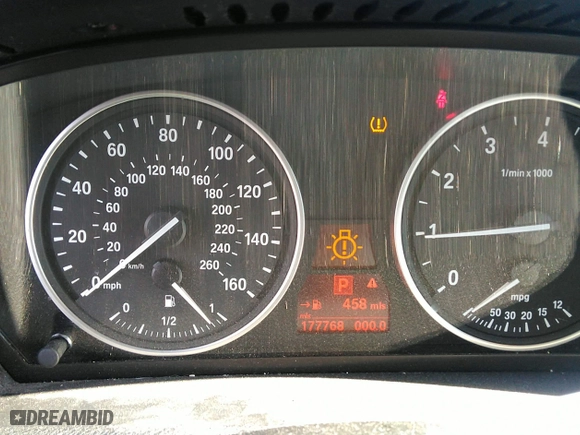2007 BMW X5 3.0si with VIN 5UXFE43577L010011, listed as a IAAI auction lot 41736230 with 177,768 mi miles. Bid and sale history available at carsss.com. Image 7.