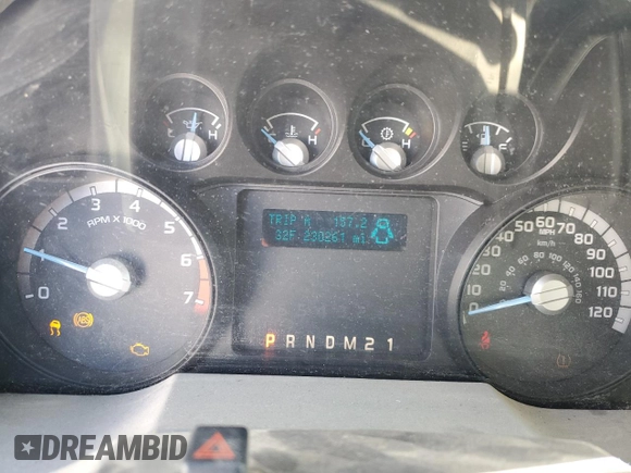 2012 Ford F-350 XL z VIN 1FT8X3B69CEB01417, wystawiony jako Copart lot #89115565 z przebiegiem 230 261 mil mil oraz Szkoda całkowita • Salvage title. Historia ofert i sprzedaży dostępna na DreamBid. Obrazek 9.