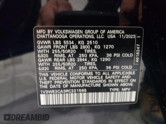 2024 Volkswagen Atlas SE with VIN 1V2WE2CA3RC221565, listed as a Copart auction lot 50817605 with 8,884 mi miles and Salvage title. Bid and sale history available at DreamBid. Image 15.