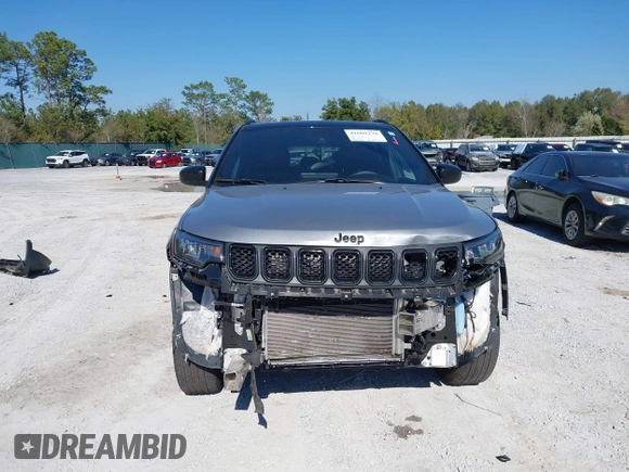2023 Jeep Compass Latitude with VIN 3C4NJDBN8PT507373, listed as a IAAI auction lot 41669270 with 32,045 mi miles and . Bid and sale history available at DreamBid. Image 12.