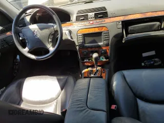 2005 Mercedes-Benz S-Class 5.0L with VIN WDBNG75J15A447352, listed as a Copart auction lot 53681734 with 0 mi miles and Salvage Title. Bid and sale history available at carsss.com. Image 8.