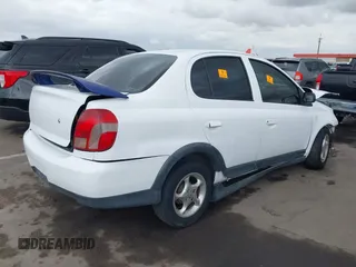 2000 Toyota ECHO z VIN JTDBT1234Y0075812, wystawiony jako IAAI lot #42203000 z przebiegiem Nie podano mil oraz . Historia ofert i sprzedaży dostępna na DreamBid. Obrazek 4.