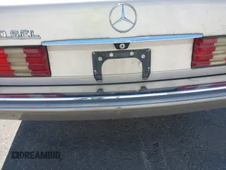 1989 Mercedes-Benz 560 with VIN WDBCA39D7KA436793, listed as a IAAI auction lot 42190980 with 141,165 mi miles and . Bid and sale history available at DreamBid. Image 14.
