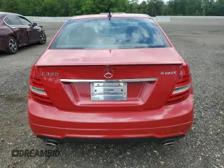 2014 Mercedes-Benz C 300 Sport z VIN WDDGF8AB0EA925820, wystawiony jako Copart lot #56204535 z przebiegiem 86 173 mil mil oraz Szkoda całkowita • Salvage title. Historia ofert i sprzedaży dostępna na DreamBid. Obrazek 6.