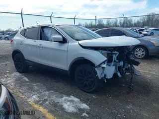 2019 Nissan Rogue Sport SL with VIN JN1BJ1CP1KW221548, listed as a IAAI auction lot 41640878 with 78,000 mi miles. Bid and sale history available at carsss.com. Image 1.