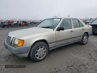 1987 Mercedes-Benz 300 with VIN WDBEA30D0HA528424, listed as a Copart auction lot 84249444 with 132,054 mi miles and Clean Title. Bid and sale history available at carsss.com. Image 1.