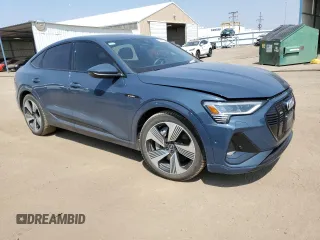 2021 Audi e-tron Sportback Prestige z VIN WA13ABGE6MB007966, wystawiony jako Copart lot #64278064 z przebiegiem 26 989 mil mil oraz Szkody całkowita. Historia ofert i sprzedaży dostępna na DreamBid. Obrazek 4.