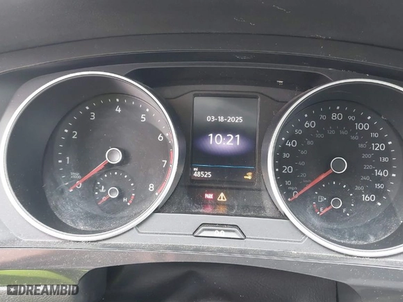 2019 Volkswagen Tiguan SE with VIN 3VV2B7AX3KM024186, listed as a IAAI auction lot 41813979 with 48,525 mi miles. Bid and sale history available at carsss.com. Image 7.
