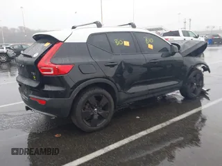2019 Volvo XC40 Momentum с VIN YV4162XZ8K2008421, выставлен на аукционе IAAI как лот 42163876 с пробегом 142 304 миль миль и . История ставок и продаж доступна на DreamBid. Изображение 4.