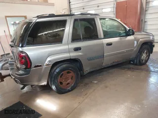 2005 Chevrolet TrailBlazer LT with VIN 1GNDT13S052265841, listed as a IAAI auction lot 41971976 with 1 mi miles. Bid and sale history available at carsss.com. Image 4.
