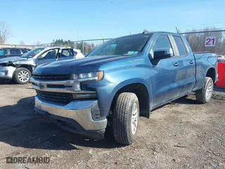 2019 Chevrolet Silverado 1500 LT with VIN 1GCRYDED2KZ262281, listed as a IAAI auction lot 41821511 with 107,341 mi miles. Bid and sale history available at carsss.com. Image 17.