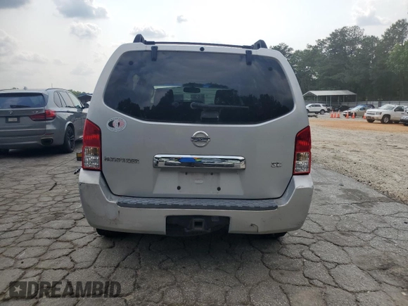 2006 Nissan Pathfinder SE z VIN 5N1AR18U66C613444, wystawiony jako Copart lot #59494365 z przebiegiem 218 903 mil mil oraz Czysty tytuł • Clean title. Historia ofert i sprzedaży dostępna na DreamBid. Obrazek 6.