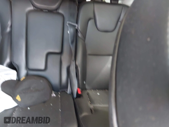 2020 Volvo XC90 Momentum with VIN YV4102CK0L1608528, listed as a IAAI auction lot 41870527 with Not provided miles and . Bid and sale history available at DreamBid. Image 8.