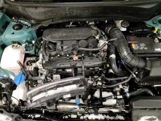 2024 Kia Seltos SX z VIN KNDETCA75R7620289, wystawiony jako Copart lot #45080965 z przebiegiem 9 146 mil mil oraz Szkoda całkowita • Salvage title. Historia ofert i sprzedaży dostępna na DreamBid. Obrazek 17.