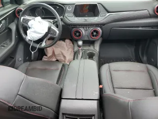 2021 Chevrolet Blazer RS z VIN 3GNKBKRS5MS500535, wystawiony jako Copart lot #59502815 z przebiegiem Nie podano mil oraz Szkoda całkowita • Salvage title. Historia ofert i sprzedaży dostępna na DreamBid. Obrazek 8.