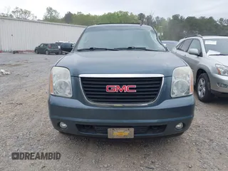 2010 GMC Yukon SLT with VIN 1GKUKCE00AR245212, listed as a IAAI auction lot 42028245 with 245,013 mi miles. Bid and sale history available at carsss.com. Image 13.