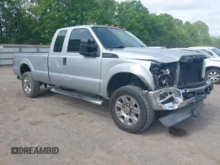 2014 Ford F-250 XL z VIN 1FT7X2B66EEA20402, wystawiony jako IAAI lot #42129596 z przebiegiem 109 203 mil mil oraz . Historia ofert i sprzedaży dostępna na DreamBid. Obrazek 1.