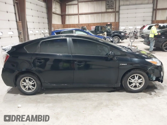 2010 Toyota Prius II with VIN JTDKN3DU1A1302109, listed as a IAAI auction lot 42018896 with 125,169 mi miles. Bid and sale history available at carsss.com. Image 13.