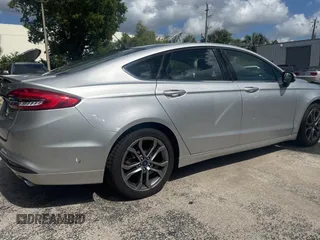 2017 Ford Fusion SE with VIN 3FA6P0HDXHR332901, listed as a Copart auction lot 62297555 with 160,529 mi miles and Clean title. Bid and sale history available at DreamBid. Image 4.