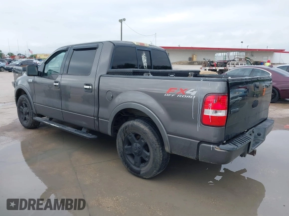 2004 Ford F-150 XLT with VIN 1FTPW14524KB02788, listed as a IAAI auction lot 42112101 with 225,105 mi miles. Bid and sale history available at carsss.com. Image 3.
