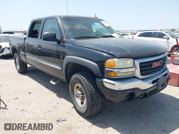 2003 GMC Sierra 1500HD SLE z VIN 1GTGK13U63F136146, wystawiony jako IAAI lot #42020608 z przebiegiem 170 466 mil mil oraz . Historia ofert i sprzedaży dostępna na DreamBid. Obrazek 1.