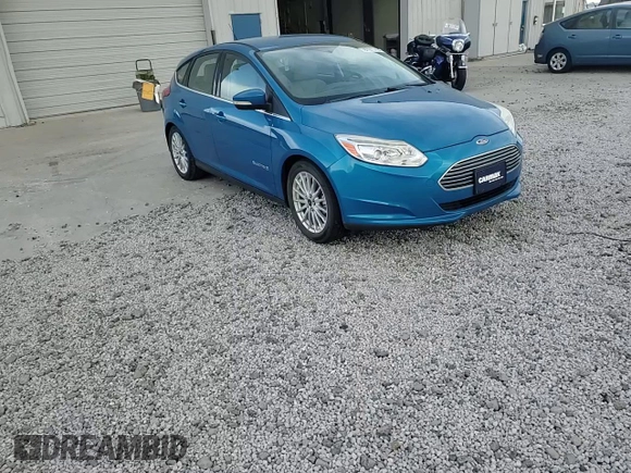 2014 Ford Focus Electric z VIN 1FADP3R41EL341620, wystawiony jako Copart lot #87277454 z przebiegiem 67 589 mil mil oraz Szkody całkowita. Historia ofert i sprzedaży dostępna na DreamBid. Obrazek 11.