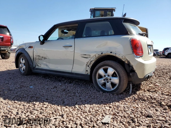 2015 MINI Hardtop with VIN WMWXM5C58FT937139, listed as a Copart auction lot 50936225 with 44,826 mi miles and Salvage Title. Bid and sale history available at DreamBid. Image 2.