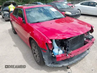 2017 Chrysler 300 S z VIN 2C3CCAGG5HH540372, wystawiony jako IAAI lot #42622767 z przebiegiem 188 036 mil mil oraz . Historia ofert i sprzedaży dostępna na DreamBid. Obrazek 1.