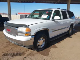 2001 GMC Yukon XL SLE with VIN 3GKFK16T21G277066, listed as a IAAI auction lot 41599965 with 241,070 mi miles. Bid and sale history available at carsss.com. Image 2.