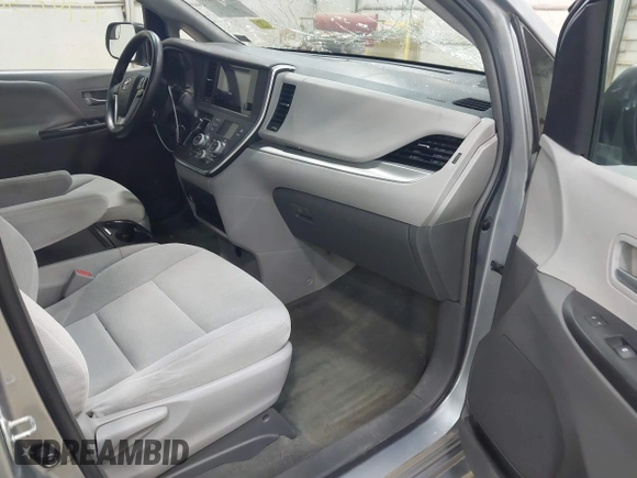 2015 Toyota Sienna LE AAS with VIN 5TDKK3DC9FS622028, listed as a IAAI auction lot 42740303 with 132,529 mi miles and . Bid and sale history available at DreamBid. Image 5.