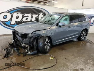 2023 Volvo XC90 Ultimate Bright Theme with VIN YV4H60CA6P1945963, listed as a Copart auction lot 46036015 with 15,052 mi miles and Salvage title. Bid and sale history available at DreamBid. Image 1.