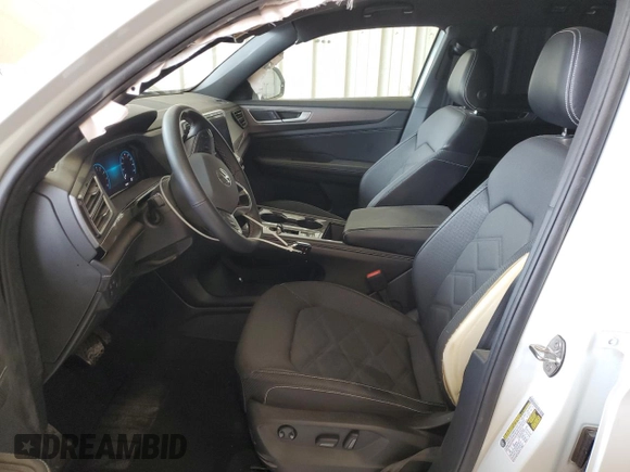 2024 Volkswagen Atlas SE z VIN 1V2JE2CA6RC225765, wystawiony jako Copart lot #51457225 z przebiegiem 16 604 mil mil oraz Szkoda całkowita • Salvage title. Historia ofert i sprzedaży dostępna na DreamBid. Obrazek 7.