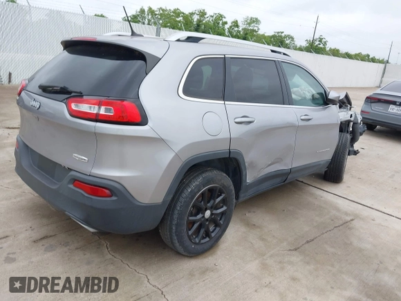 2018 Jeep Cherokee Latitude with VIN 1C4PJLCX7JD558850, listed as a IAAI auction lot 42199243 with 109,780 mi miles. Bid and sale history available at carsss.com. Image 4.