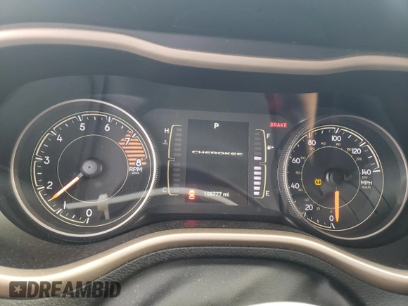 2017 Jeep Cherokee Latitude z VIN 1C4PJMCS5HD226281, wystawiony jako Copart lot #60080625 z przebiegiem 106 777 mil mil oraz Szkoda całkowita • Salvage title. Historia ofert i sprzedaży dostępna na DreamBid. Obrazek 9.