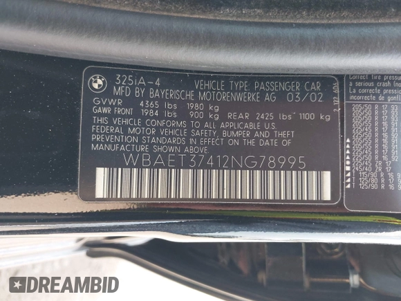 2002 BMW 3 Series 325i with VIN WBAET37412NG78995, listed as a IAAI auction lot 41965274 with 131,138 mi miles. Bid and sale history available at carsss.com. Image 9.