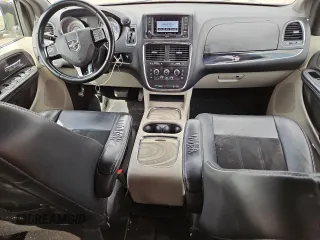 2017 Dodge Grand Caravan SXT with VIN 2C4RDGCG8HR852661, listed as a Copart auction lot 54617535 with 266,866 mi miles and Clean Title. Bid and sale history available at DreamBid. Image 8.