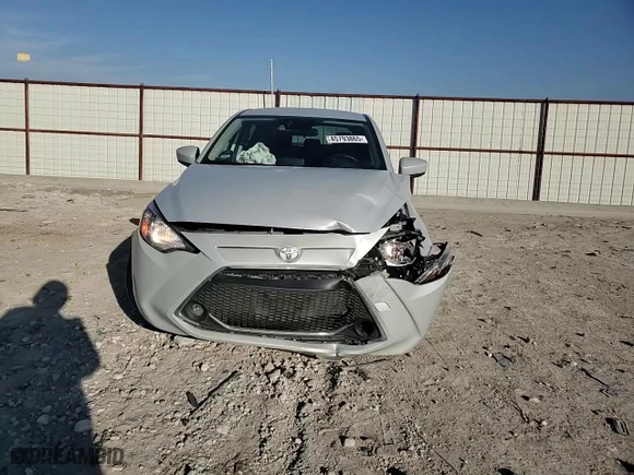 2020 Toyota Yaris Hatchback LE with VIN 3MYDLBJV1LY716741, listed as a Copart auction lot 45793865 with 38,053 mi miles and Salvage Title. Bid and sale history available at carsss.com. Image 12.