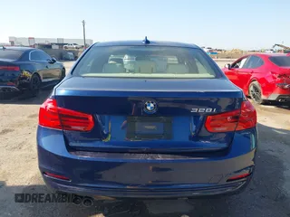 2016 BMW 3 Series 328i z VIN WBA8E9C53GP847688, wystawiony jako IAAI lot #42083854 z przebiegiem 53 725 mil mil oraz . Historia ofert i sprzedaży dostępna na DreamBid. Obrazek 16.