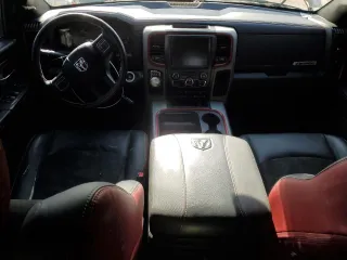 2017 Ram 1500 Rebel z VIN 1C6RR6YT7HS523912, wystawiony jako Copart lot #83148244 z przebiegiem Nie podano mil oraz Szkoda całkowita • Salvage title. Historia ofert i sprzedaży dostępna na DreamBid. Obrazek 8.