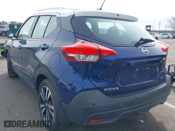 2020 Nissan Kicks SV z VIN 3N1CP5CV0LL491662, wystawiony jako IAAI lot #41610286 z przebiegiem 66 910 mil mil oraz . Historia ofert i sprzedaży dostępna na DreamBid. Obrazek 3.