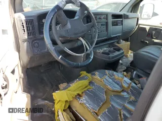 2003 Chevrolet Express Cargo with VIN 1GCGG25V331175531, listed as a Copart auction lot 74990144 with 268,781 mi miles and Clean Title. Bid and sale history available at DreamBid. Image 8.